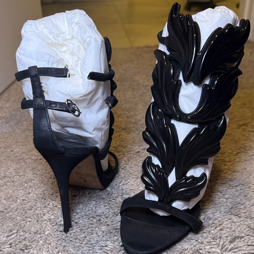 Giuseppe Zanotti Black Leaf-Embellished Heels